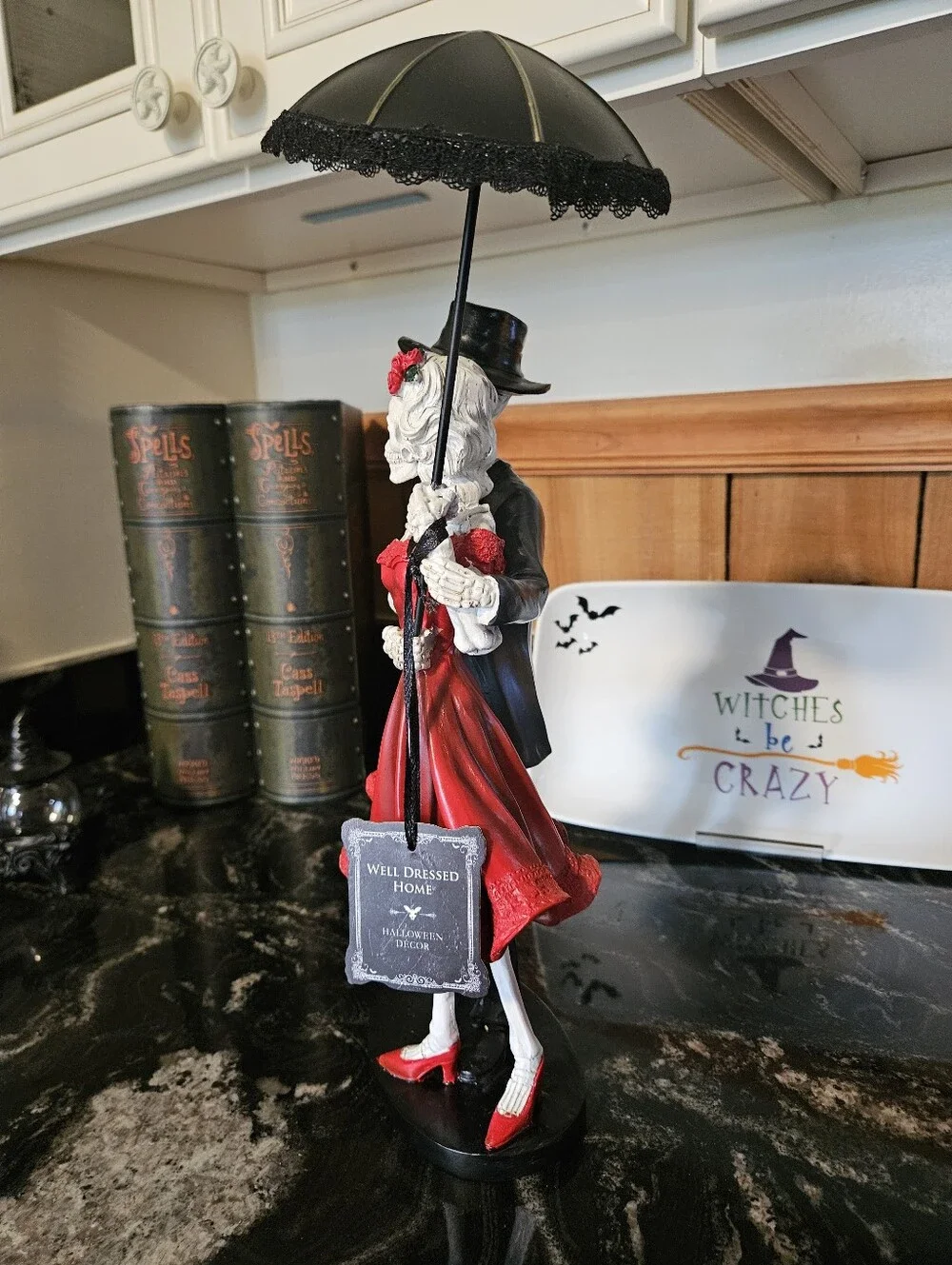 Nww! Halloween Skeleton Well Dressed Couple With Metel Umbrella